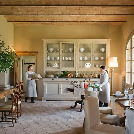 Relais Sant'elena Bed & Breakfast Bibbona